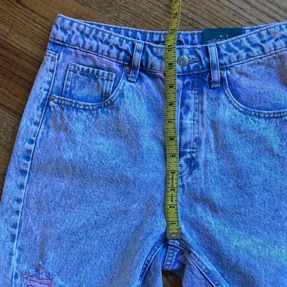 Acid Wash High Rise Distressed Bermuda Shorts Size 2 New With Tags - Picture 13 of 15